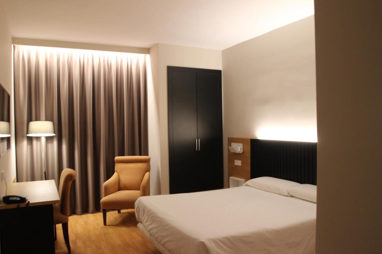 Hotel Alcantara Caces Zewnętrze zdjęcie