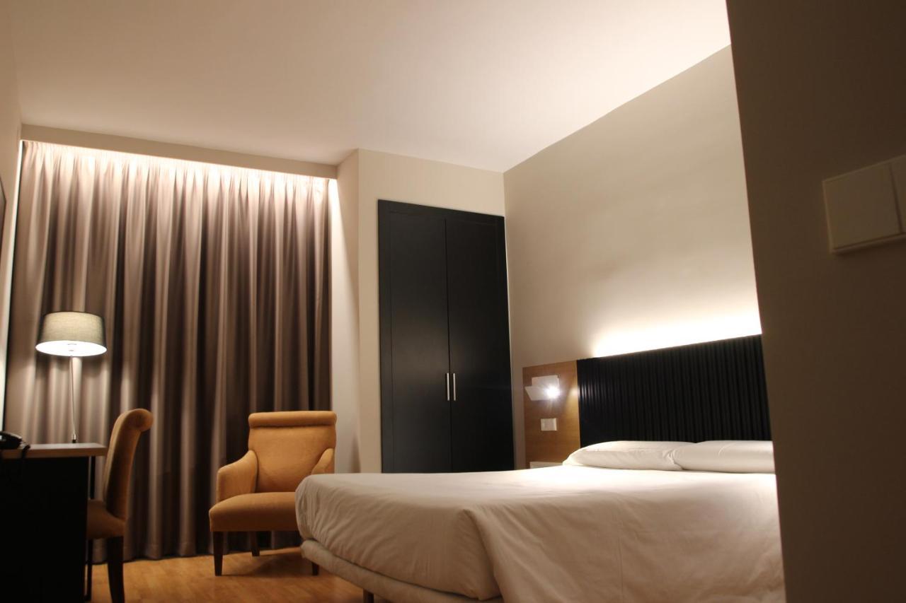 Hotel Alcantara Caces Zewnętrze zdjęcie
