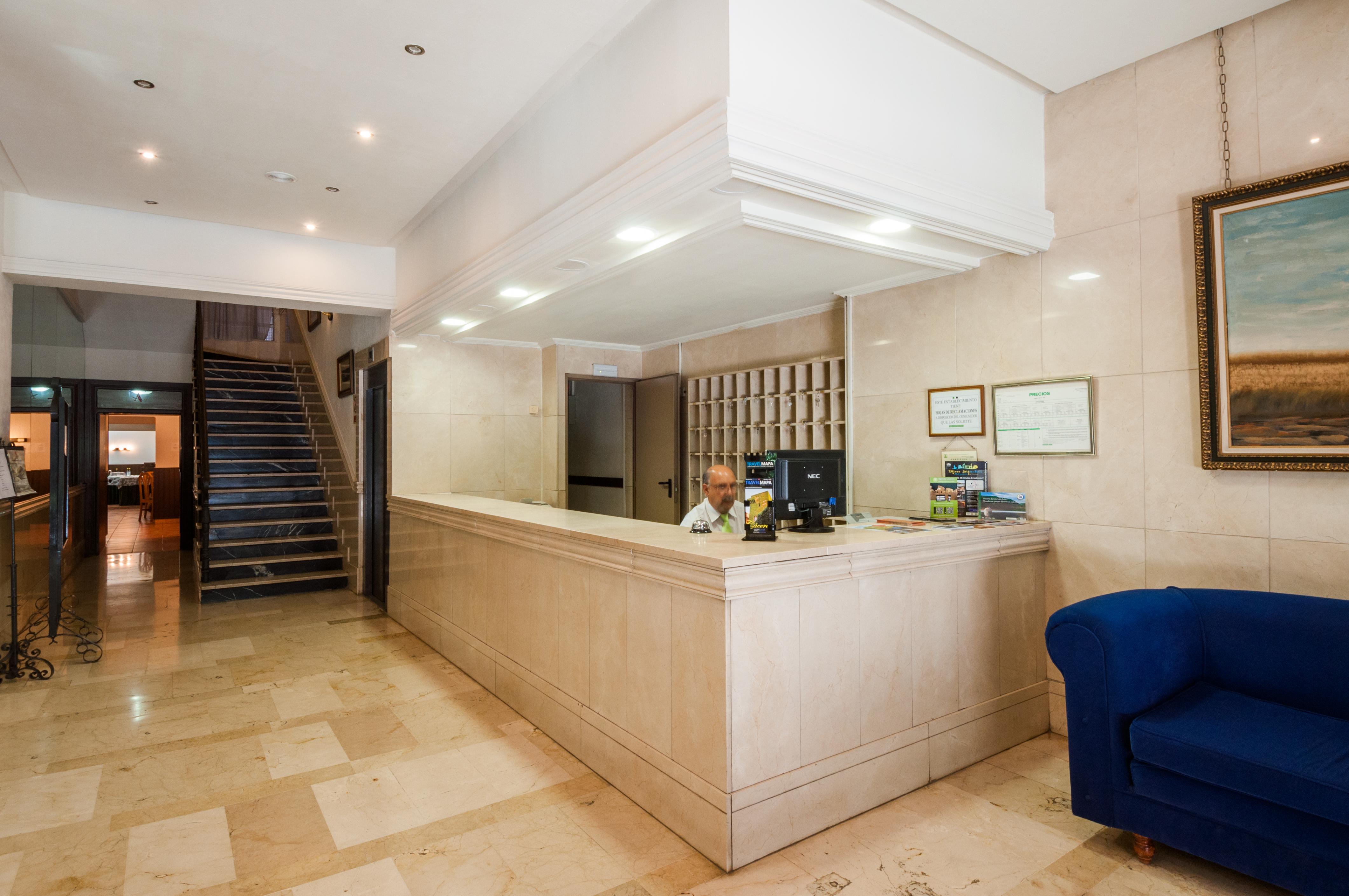Hotel Alcantara Caces Zewnętrze zdjęcie